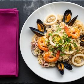 Рижото со морски плодови