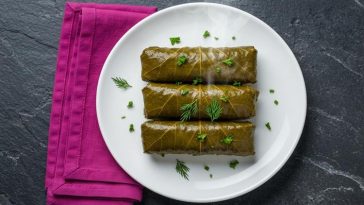 Сарми во лозов лист