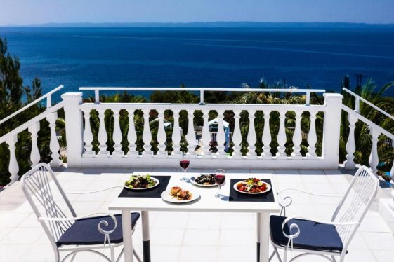 Bianco Olympico, Pozitivo, Ситонија, Халкидики, Лето 2026, All Inclusive, мајски празници, понуда на денот, одмор со деца, Грција 2026