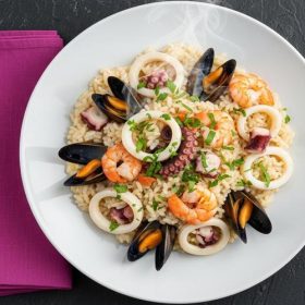 Рижото со морски плодови