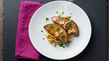 Juneшки црн дроб со бел лук