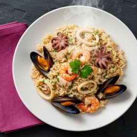 Рижото со морски плодови
