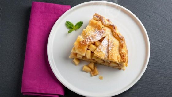 Пита со јаболка и гриз