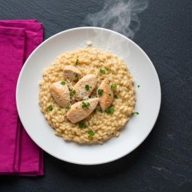 Пилешко месо со ориз (Рижото)