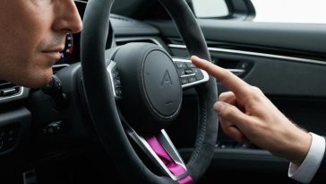 Alcantara: Како материјалот ја трансформира кабината на вашето возило