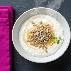 Кефир со сончоглед и мед