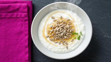Кефир со сончоглед и мед