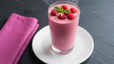 Смути со малини и кокосово млеко