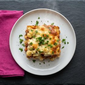 Мусака со карфиол и сирење