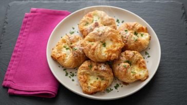 Погачици со маст и сирење